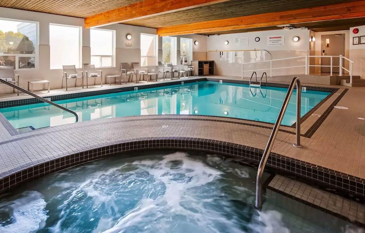 Best Western Plus Country Meadows Inn Aldergrove Esterno foto