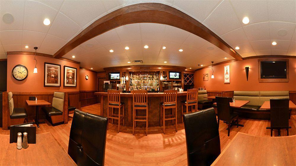 Best Western Plus Country Meadows Inn Aldergrove Esterno foto