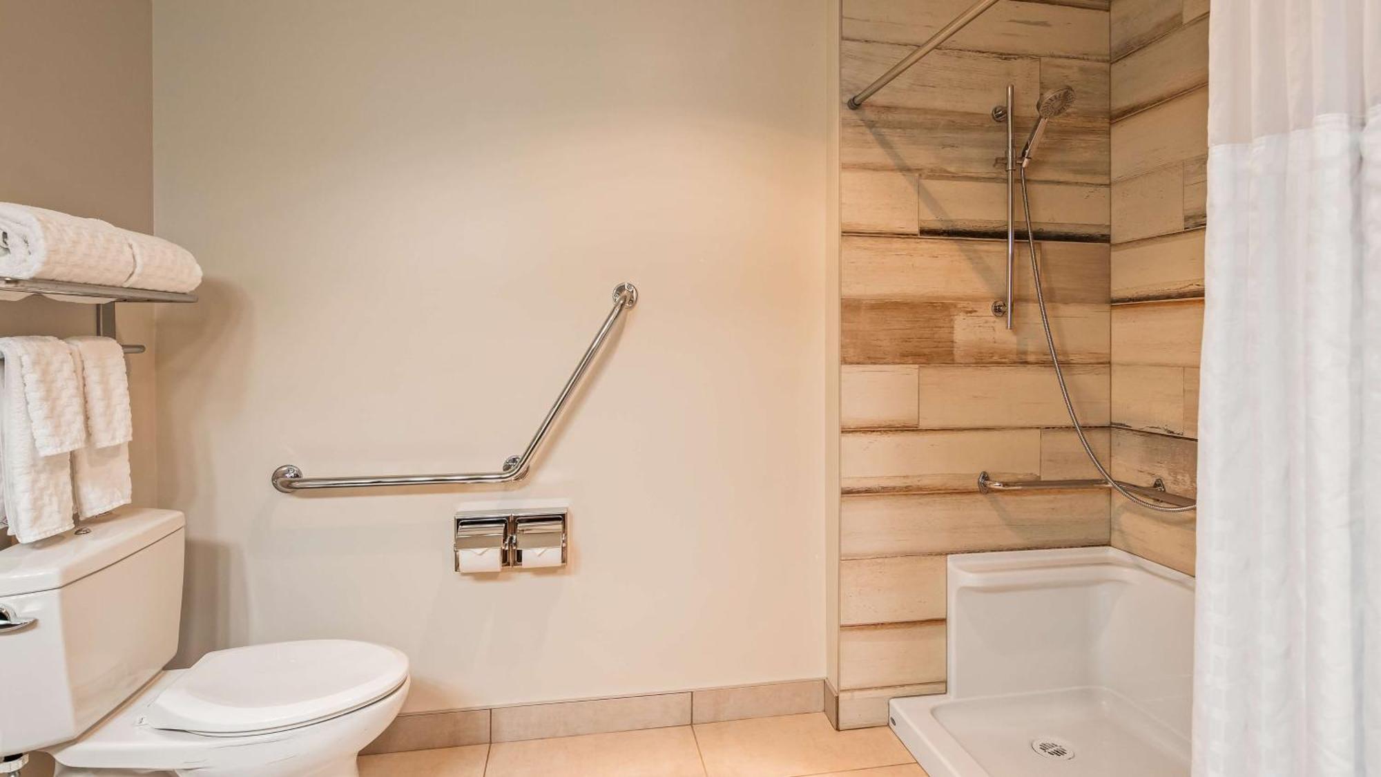 Best Western Plus Country Meadows Inn Aldergrove Esterno foto