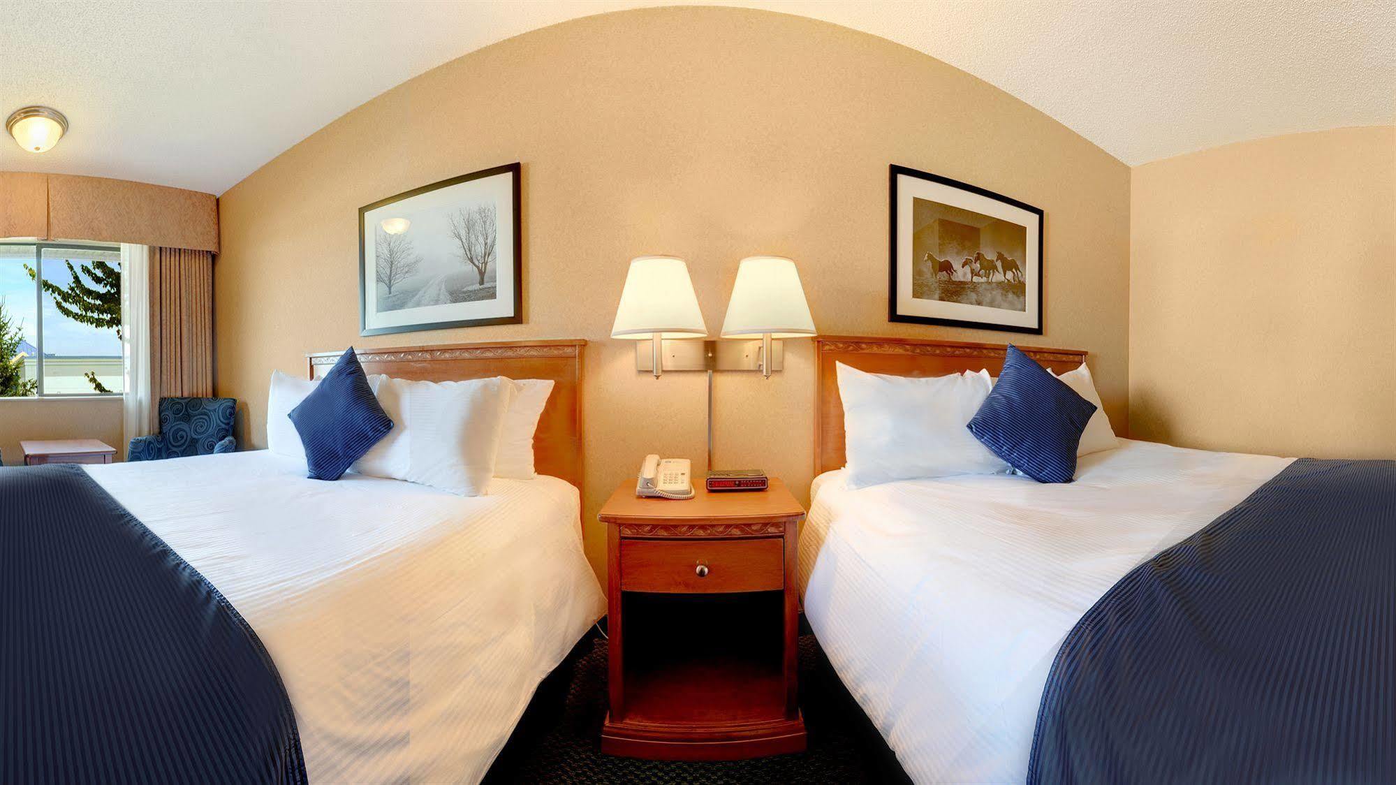 Best Western Plus Country Meadows Inn Aldergrove Esterno foto